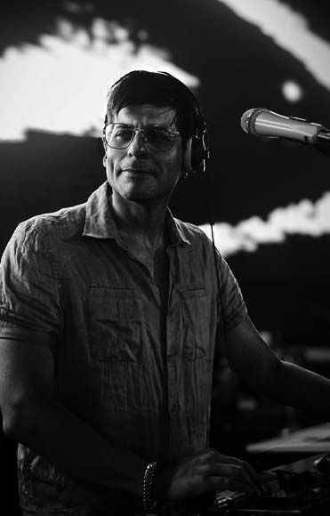 Behind the Decks: DJ Eric Talks About the Scarlett's Miami Nightlife Experience