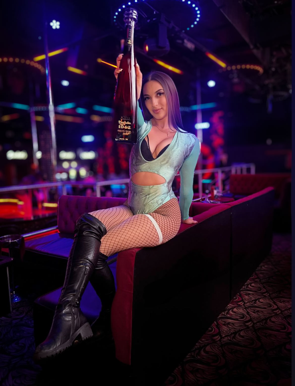 nikki bottle service scarletts miami 